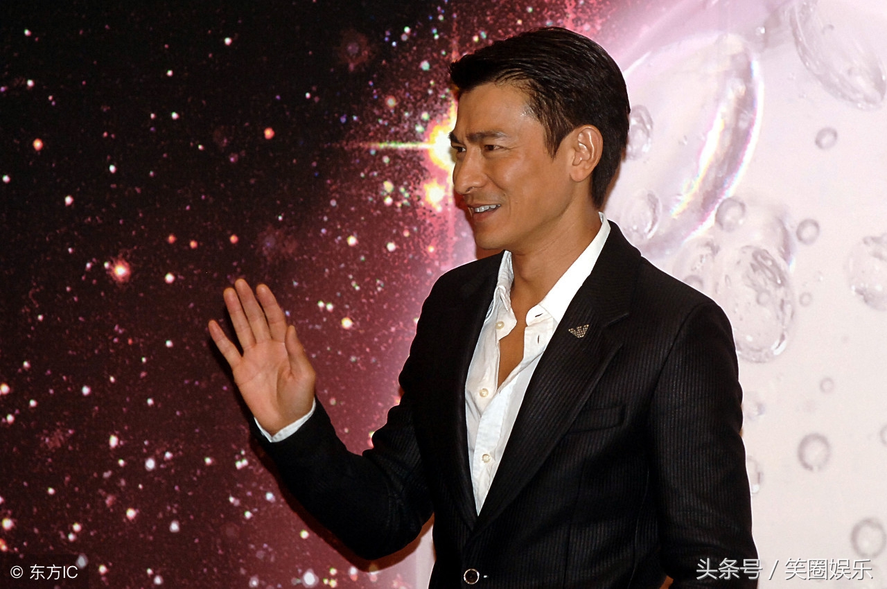 刘德华为什么可以一直红到现在,老梁刘德华为什么红了30多年