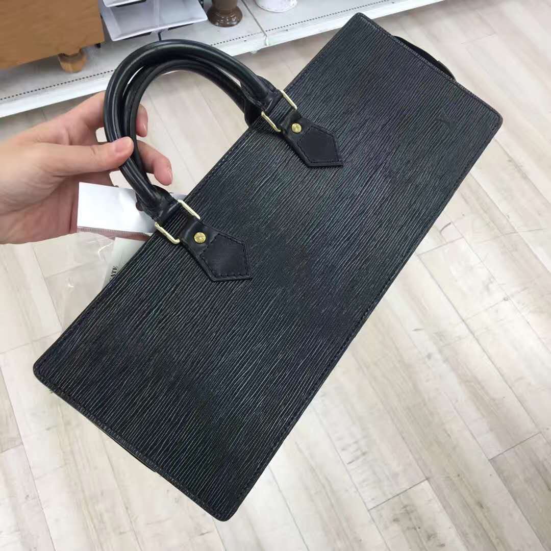 中古香奈儿戒指,中古店1万香奈儿包包