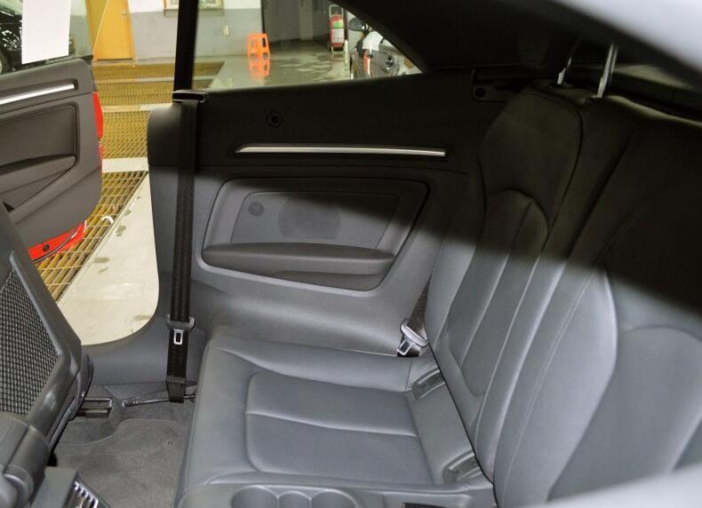 撩妹敞篷小跑,7秒破百,高逼格的豪华品牌,28万起