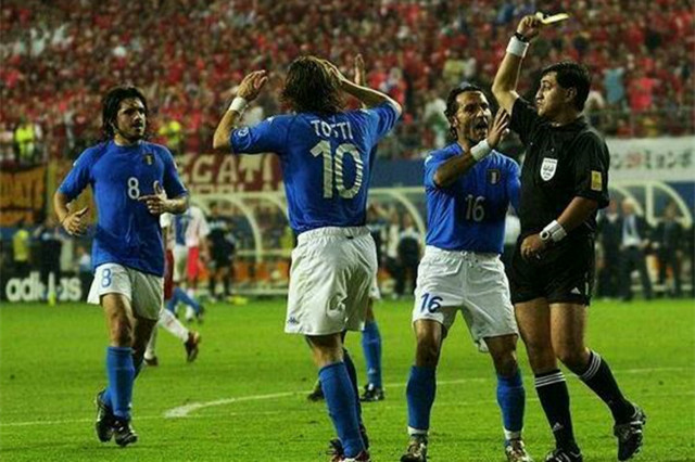 韩国首次“力挺”国足，同时点出02世界杯成功内幕，真被冤枉了？