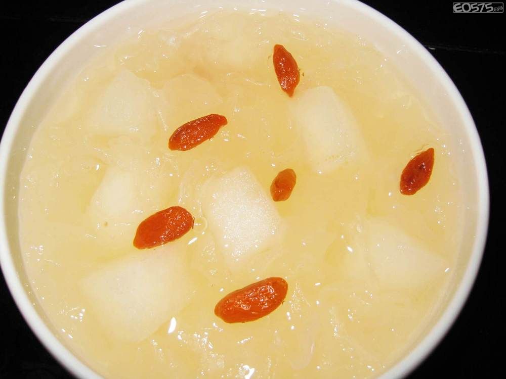 小孩子咳嗽喝点什么汤治咳嗽,儿童咳嗽可以喝银耳莲子百合汤么