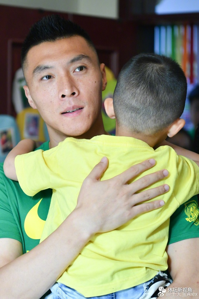 中国球员学习的榜样：国安核心今天1决定令人动容！