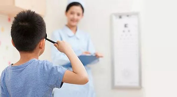 治疗近视只需一个穴位,预防近视耳穴贴的正确方法图解