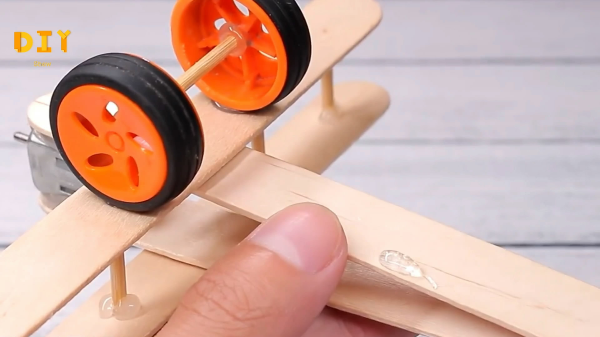 简易木板小飞机,飞机模型制作教程全过程