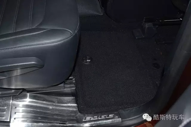 福特锐界换轮胎推荐,福特锐界轮胎更换工具视频