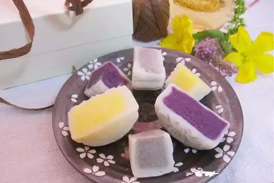 冰皮月饼怎么做才不会软糯变硬,冰皮月饼不需要烘焙吗