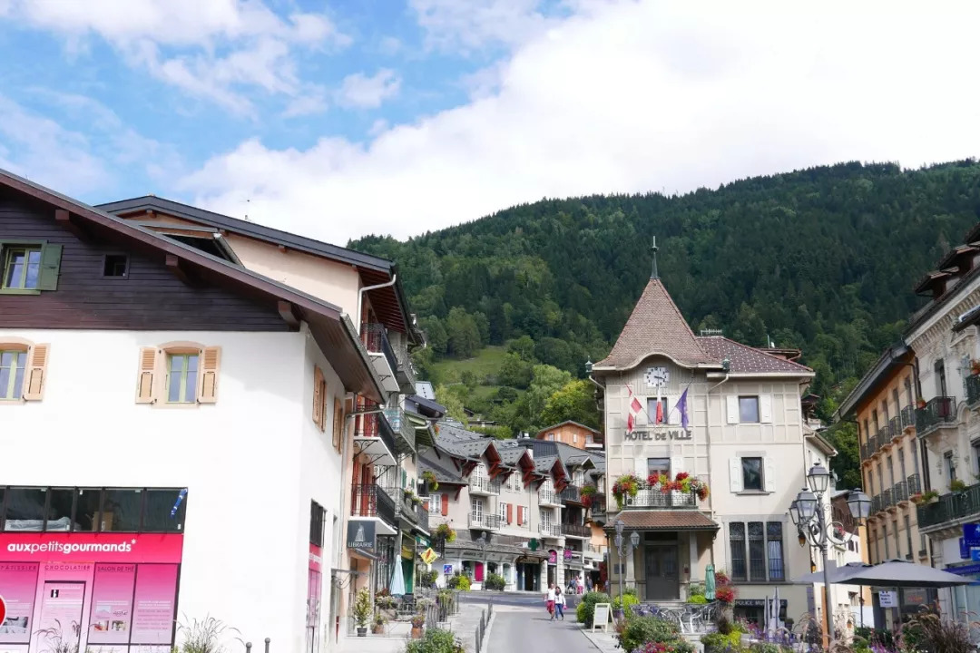 法国“奇愈”｜只需一晚就能治愈痘印的地方，你想去吗？