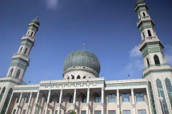 西宁——内地人心中荒凉的边疆，边疆人心中繁华的内地