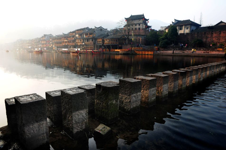 校友故事|湘西飞出“红凤凰”,环保朱砂助力老乡建家乡