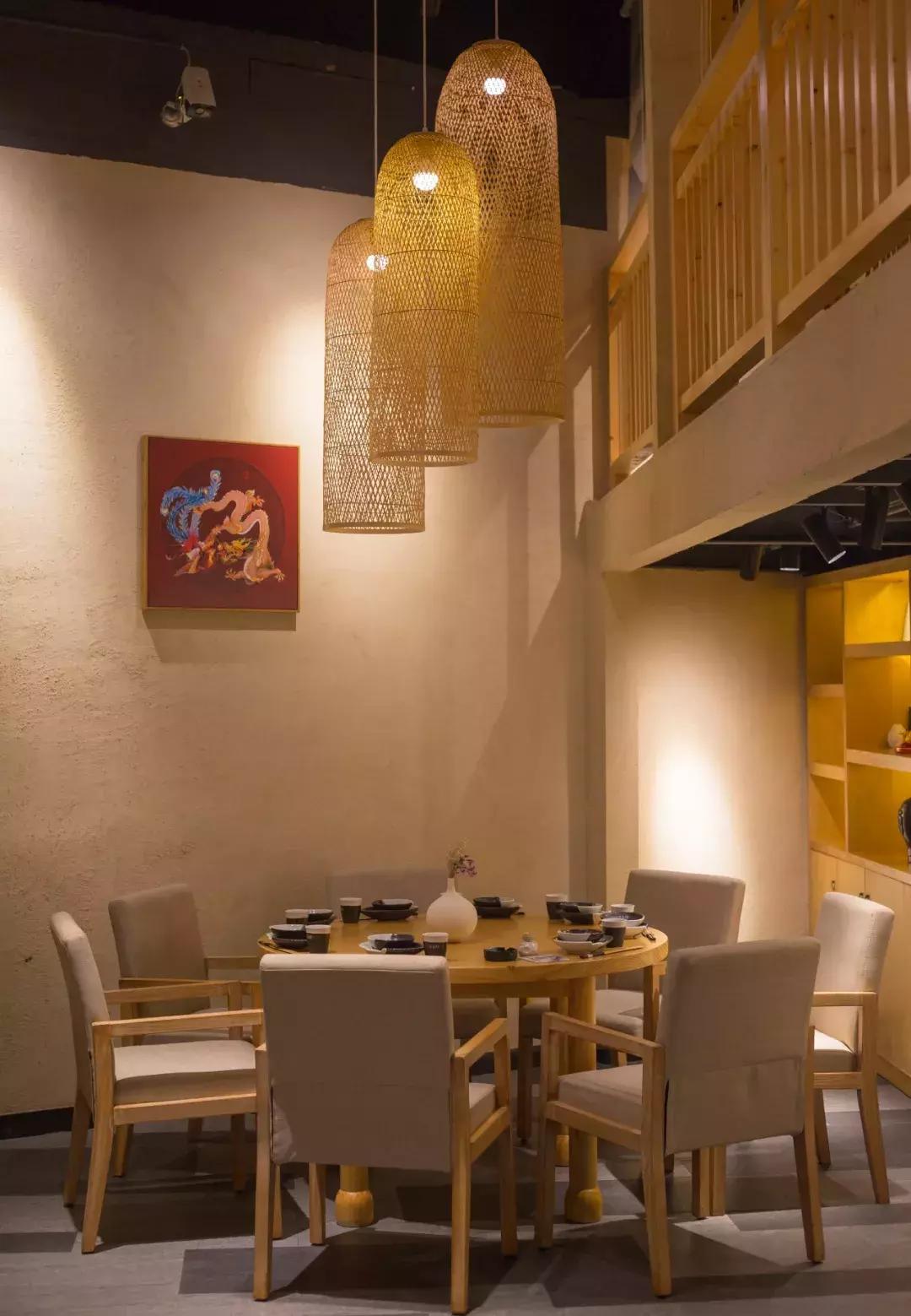 晚上烧烤人气爆棚的一家烧烤店,一到晚上就火爆的烧烤店