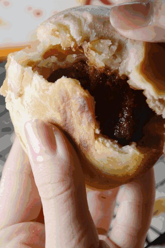 排队3小时，人均200+，卫嘴子说：“我乐意！”