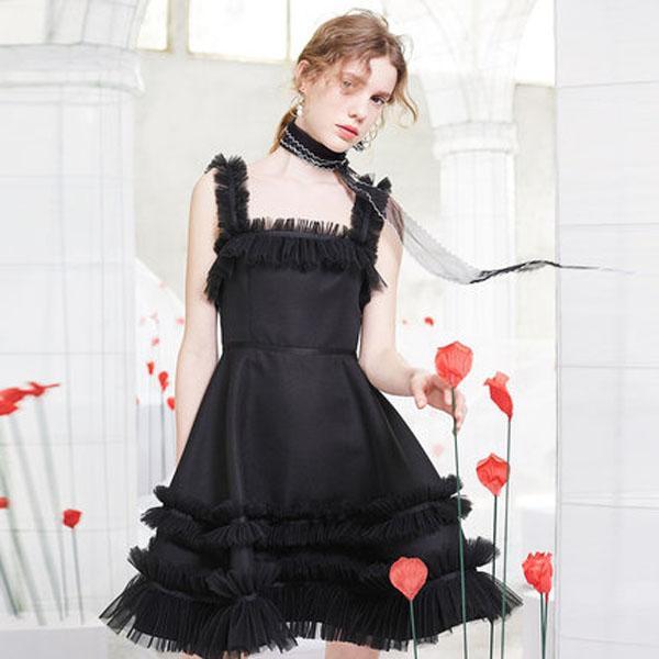 平胸穿什么连衣裙好看,平胸穿裙子怎么显大