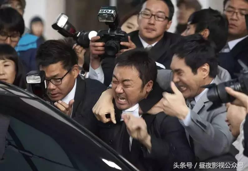 4年间，她被迫为31人陪睡100多次，这片太瘆人！