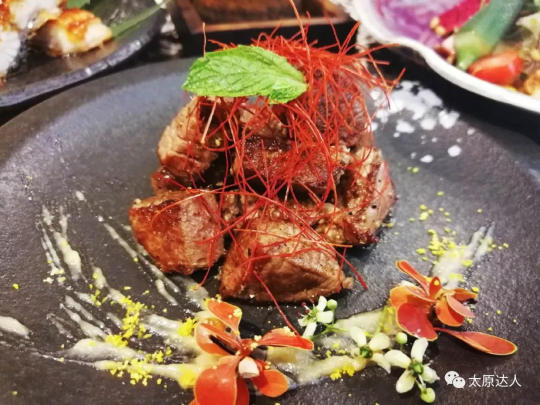 7折！开在美术馆里的大师级日料！100+种菜品无限畅吃~