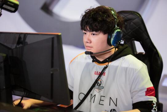 守望世界杯第三季,赤小兔最新采访视频