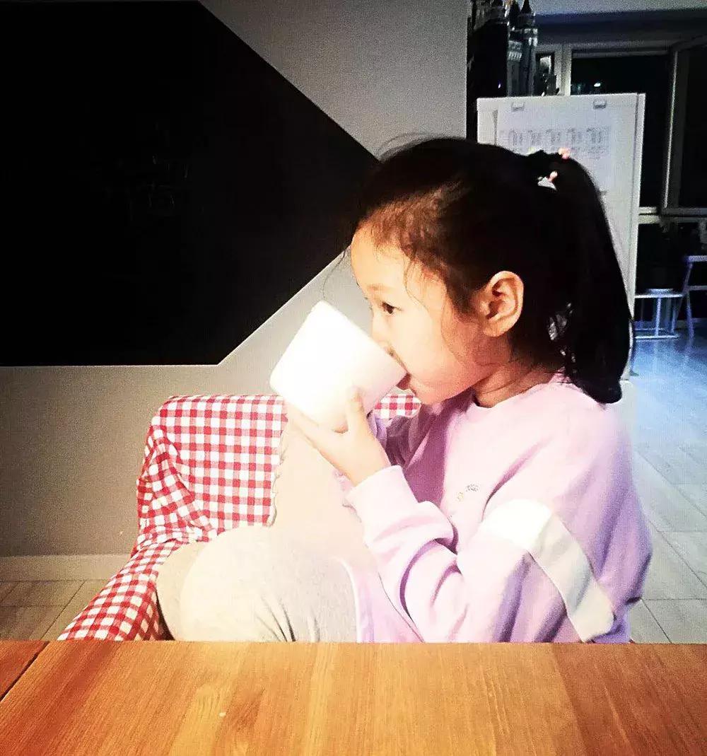 喝酸奶补充益生菌竟然不靠谱,靠喝酸奶补充益生菌原来不靠谱