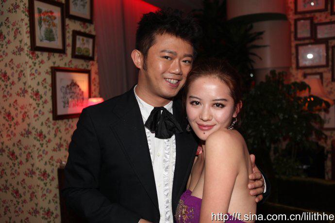 我们翻了何一4783条社交动态，发现女神有这些反差……