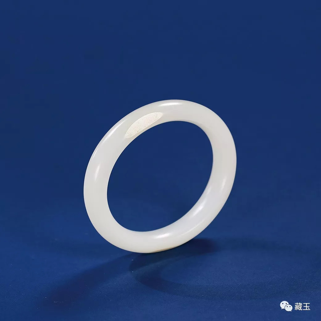 挑选和田玉玉镯五大技巧,挑选和田玉要注意什么