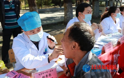 “全国爱牙日”哈尔滨市第一医院口腔科到哈理工大学义诊