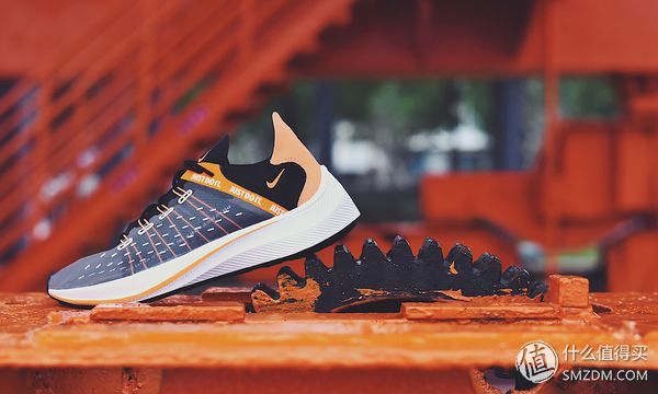 人潮汹涌穿衣打扮有多重要,哪款旅游鞋又百搭又好穿