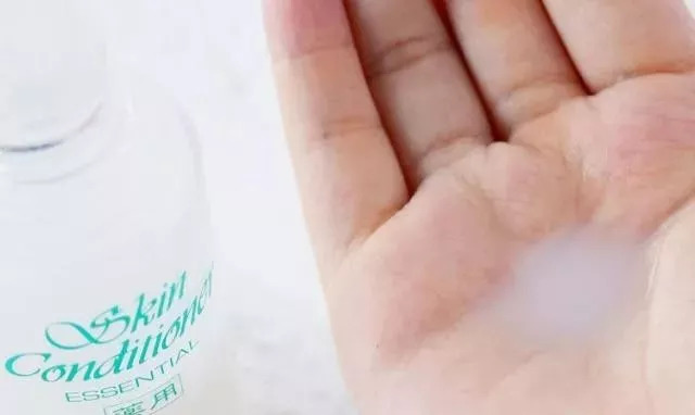 适合夏天使用的10款日本美白化妆水！