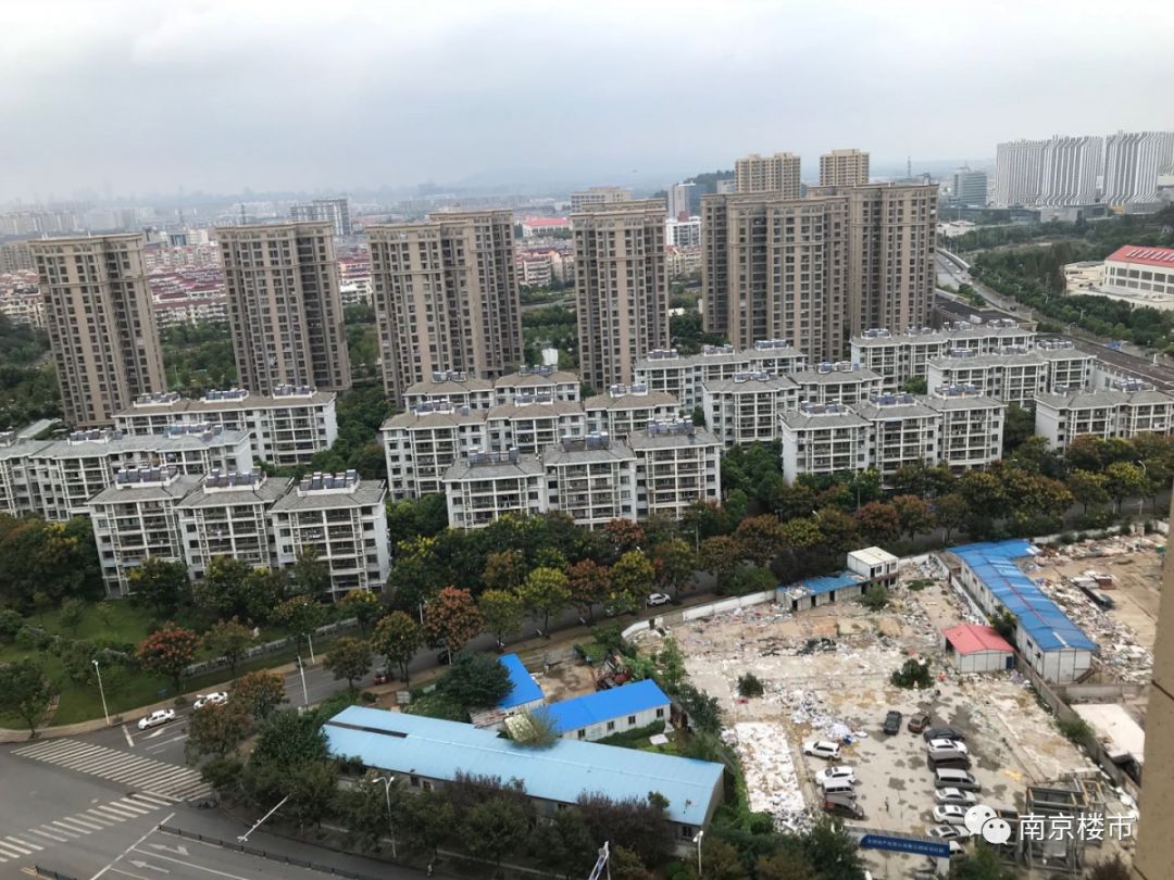 惊艳！今天南京网红盘交付，业主狂赚100多万！