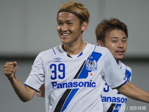 足球竞彩浦和红钻vs鸟栖沙岩,周日足球001竞彩总比分推荐