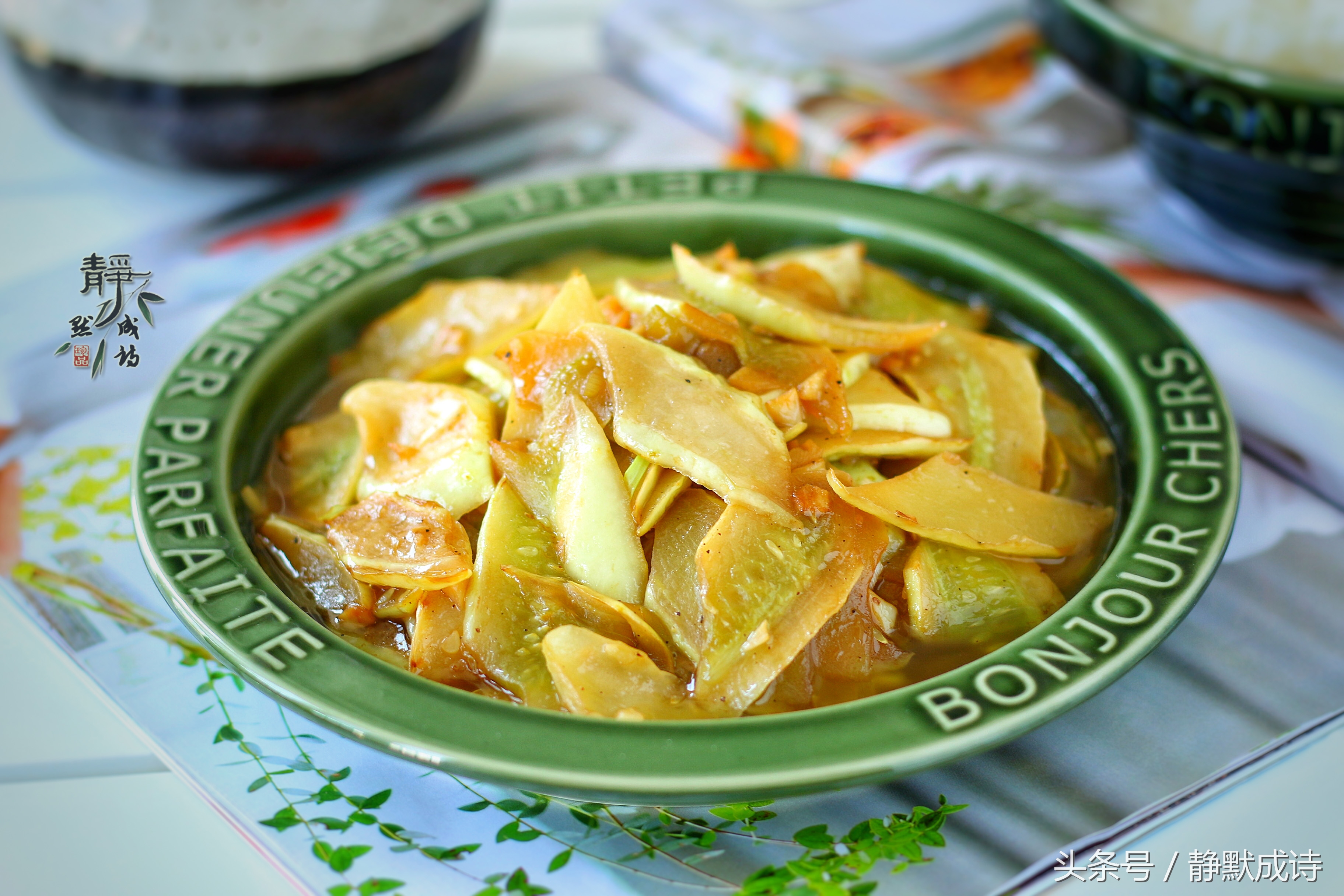 黄瓜这样做超级下饭简单易学,黄瓜老了怎么腌制好吃