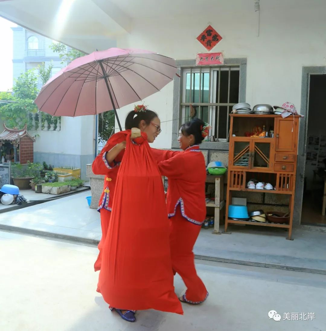 女儿“送秋”礼古朴见真情