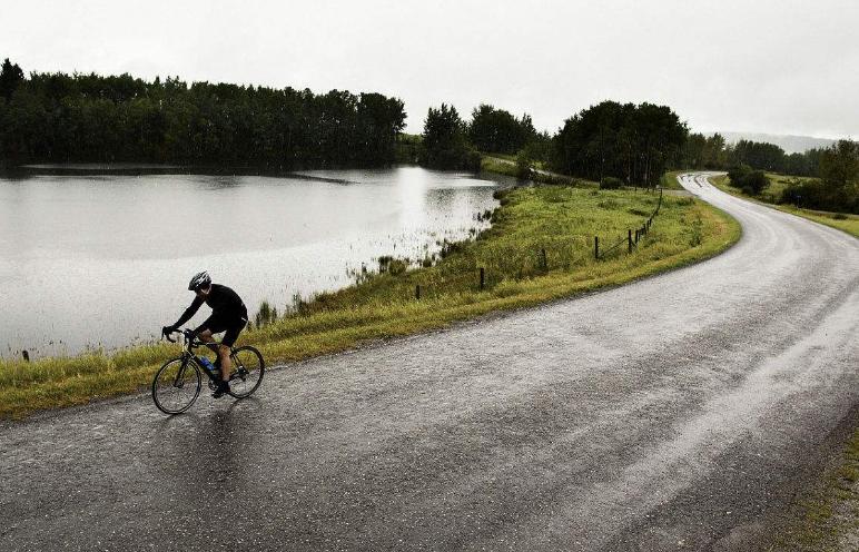 雨天户外运动注意什么,雨天户外运动所具备的要素