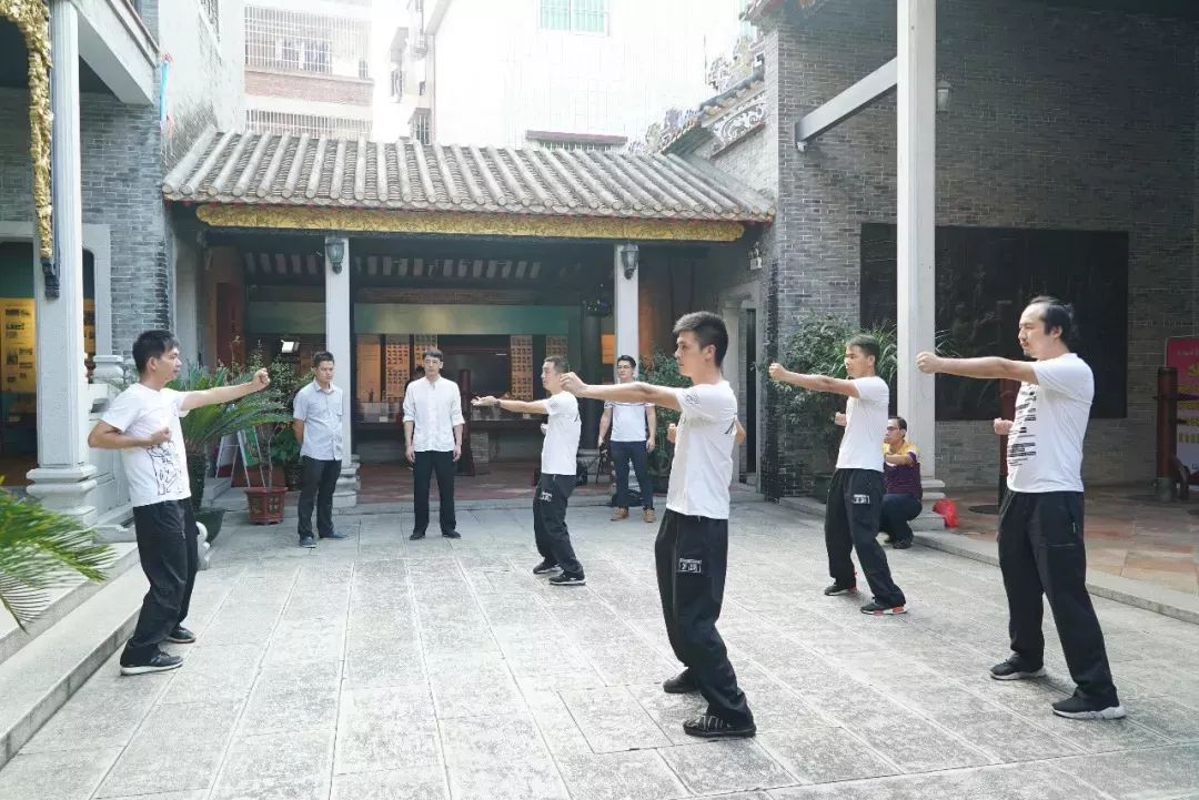 烧番塔、赏醒狮……佛山传统中秋习俗又要上央视！提前剧透