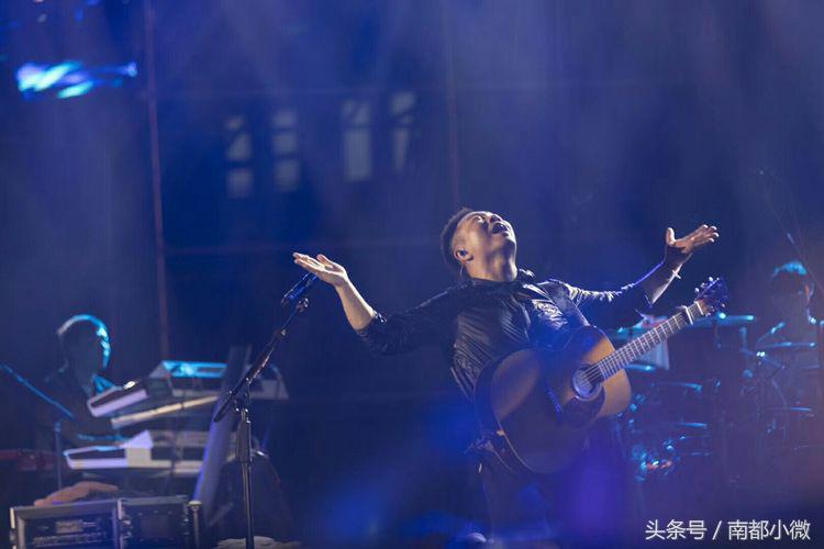 许巍南阳建业群星演唱会舞台搭建,许巍南阳建业群星演唱会歌单