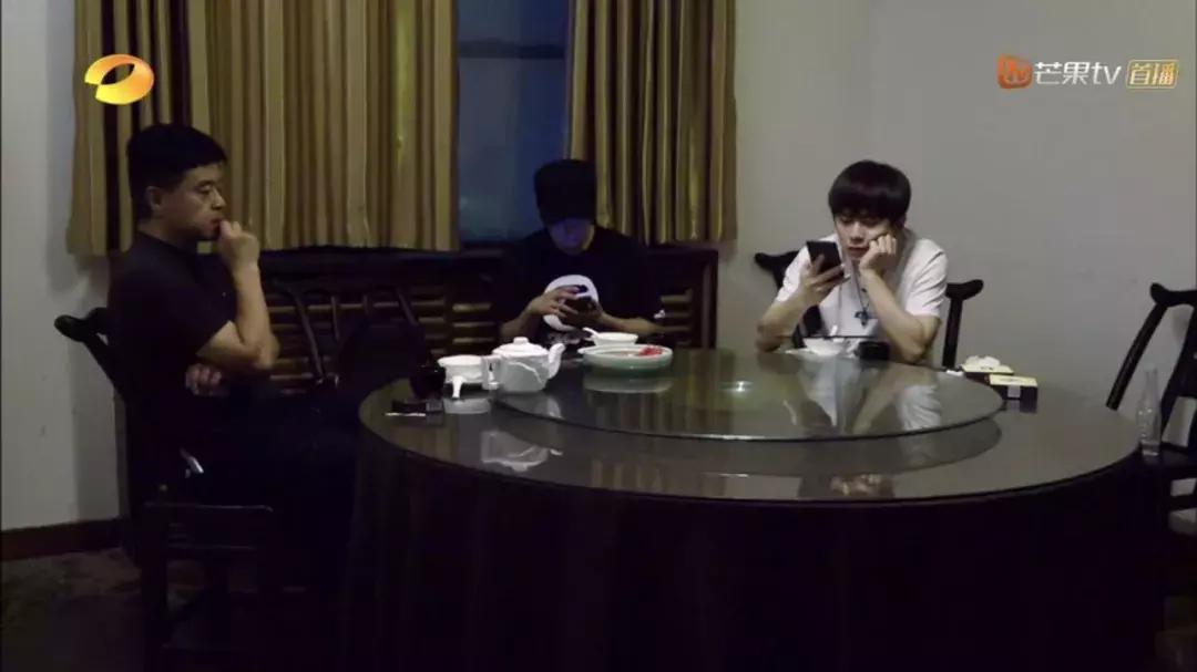 我家那小子武艺图片,我家那小子武艺和父亲合唱