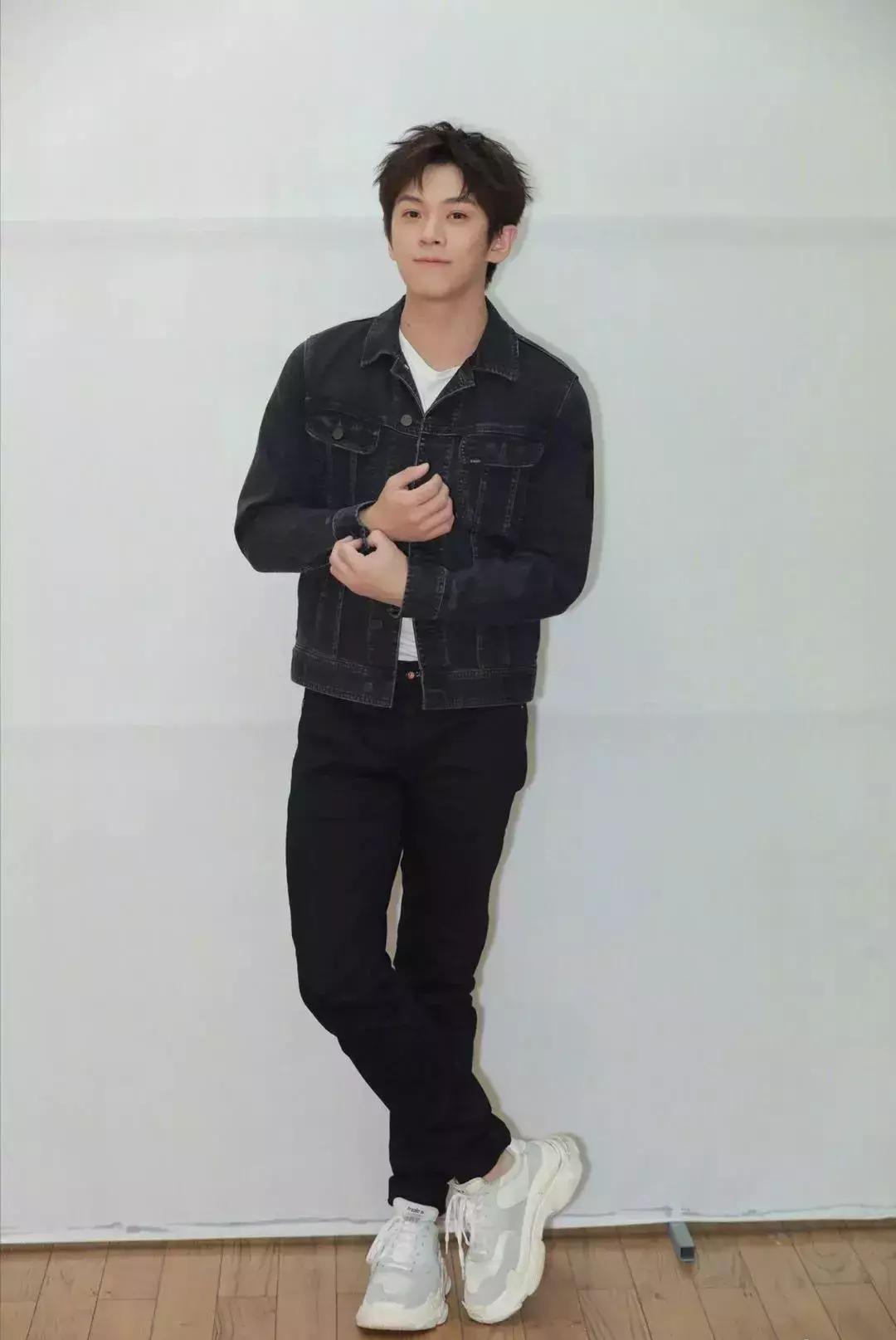 我家那小子武艺图片,我家那小子武艺和父亲合唱