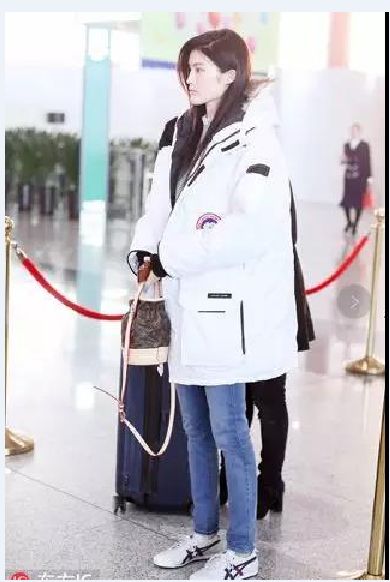 团｜十一出游必备零食专场+把《史记》变成生动漫画书的《漫画史记》+威廉王子和明星大咖都爱穿的鬼塚虎鞋