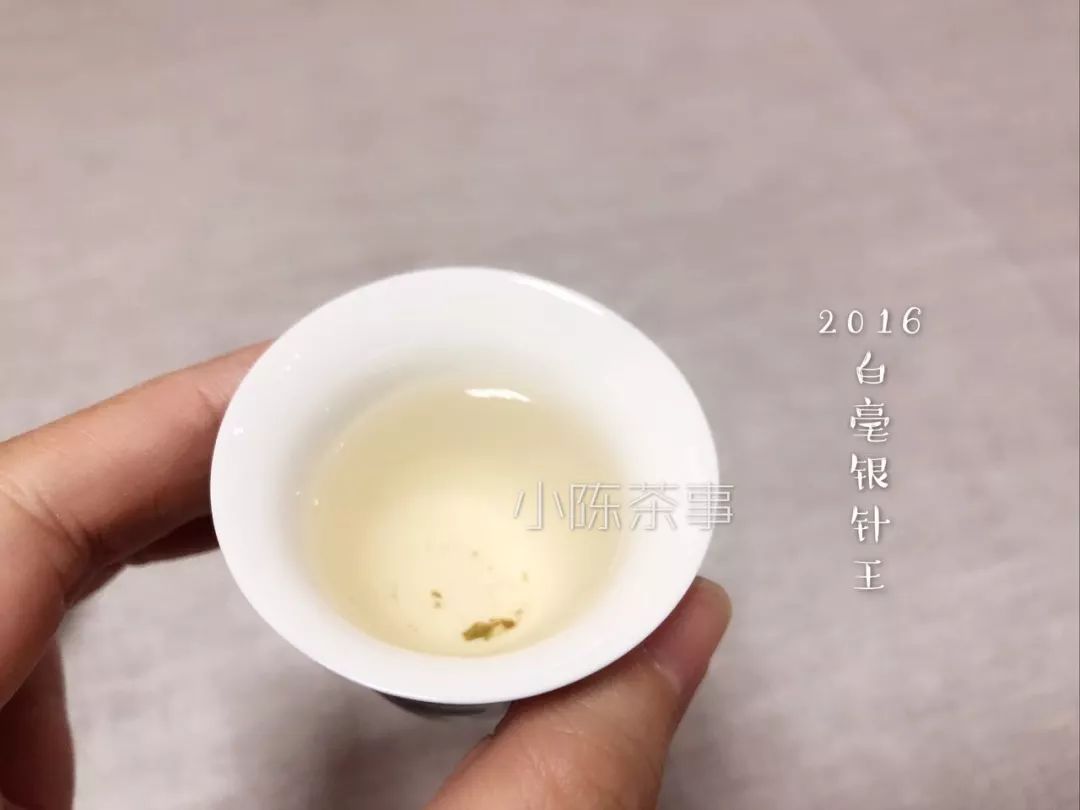 白茶轻微的受潮怎么处理,白茶受潮了怎么办