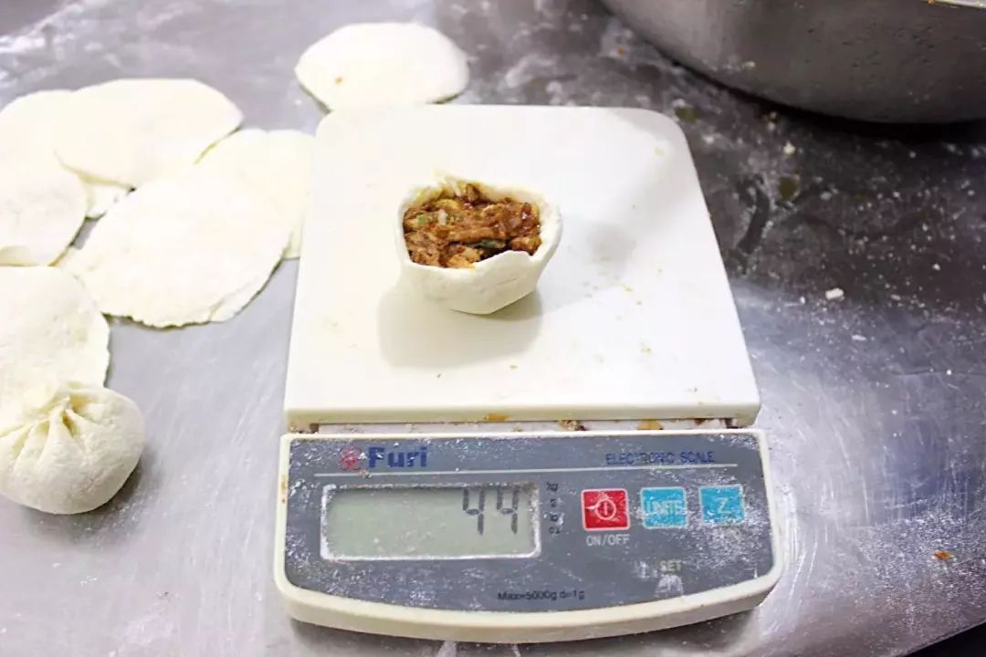 探店老字号包子店,深藏街巷29年的老牌包子