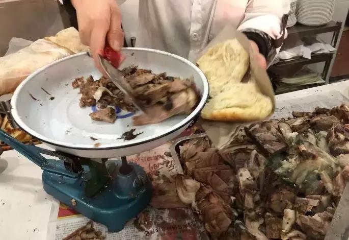 北京人气爆棚的烧饼店,北京正宗老字号烧饼店