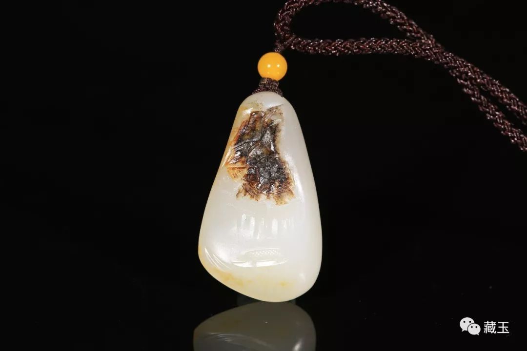 对月赏美玉，中秋话思乡