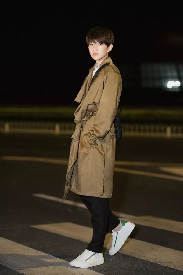 潮流男士个性鞋子小白鞋,时尚男士潮流小白鞋