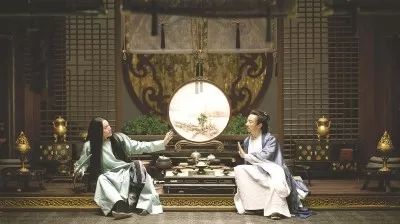 用色精彩，用光讲究，构图精巧！这部热播剧值得摄影师借鉴