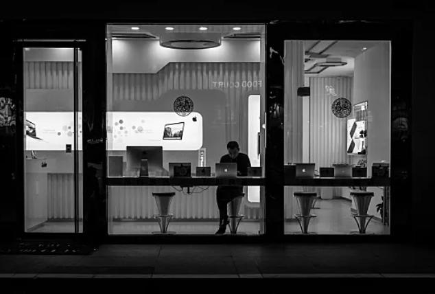 一到下班就想“失联”,下班后的微信到底该不该回?如何回?