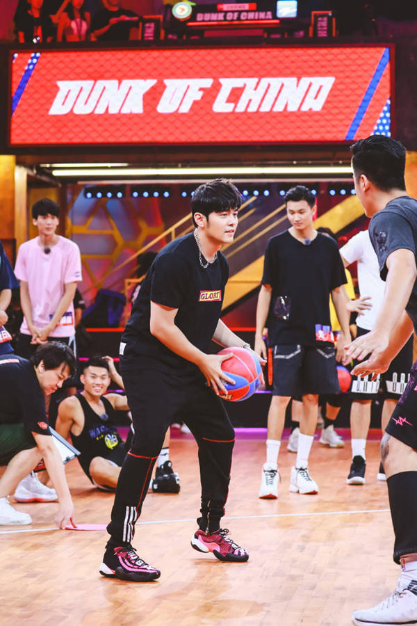 这就是斗牛士!银河产业城杯3v3篮球争霸赛倒计时!大奖等你拿!