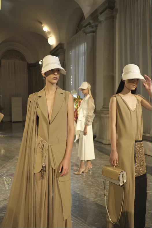 米兰时装周2024春夏秀vittoria,米兰时装周ss2024