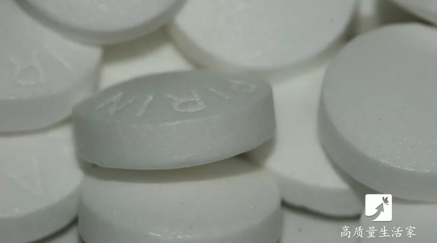 阿司匹林抹脸,阿司匹林片碾碎能洗脸吗