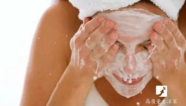 阿司匹林抹脸,阿司匹林片碾碎能洗脸吗