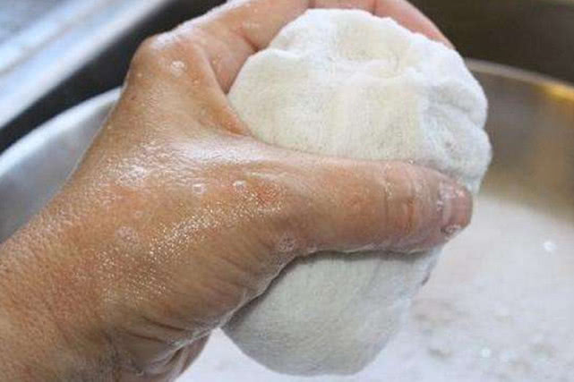 被黄蜂蛰了肿了怎么办,被黄蜂蛰了怎么解决