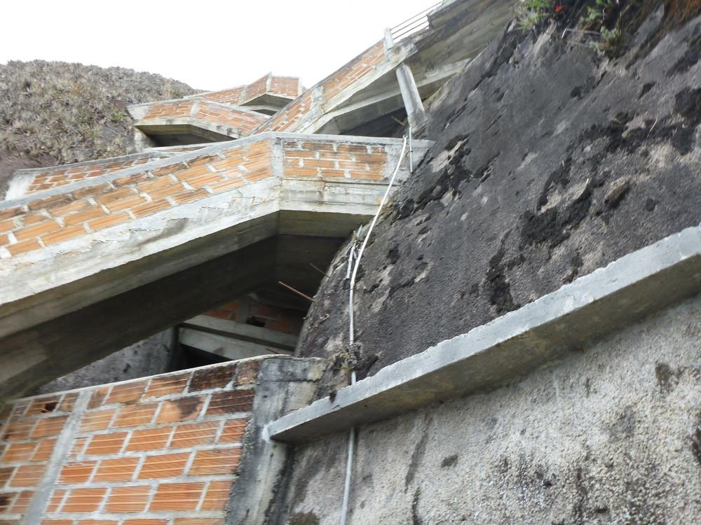 世界上最大的一块巨石,世界上最大一块巨石