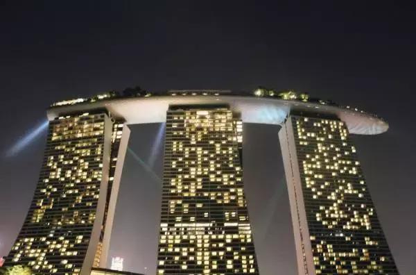 世界最美泳池,世界上最美的游泳池