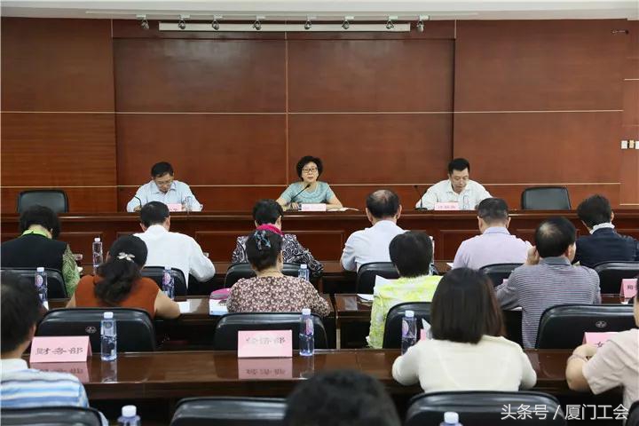 工会在社会上起到什么作用,工会在企业管理中的作用